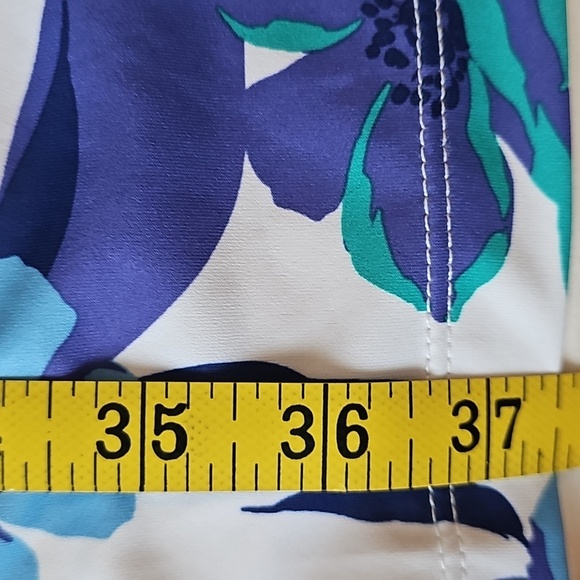 Floral Sleeveless Dress in Blue and White By Columbia Sportswear - Picture 7 of 8